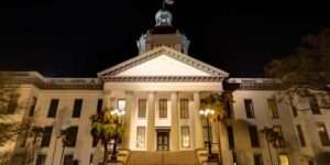 A picture of a Miami Dade Court House